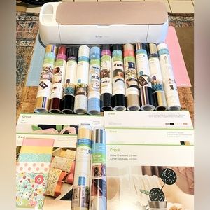 Cricut Maker Machine in Rose + Materials Bundle